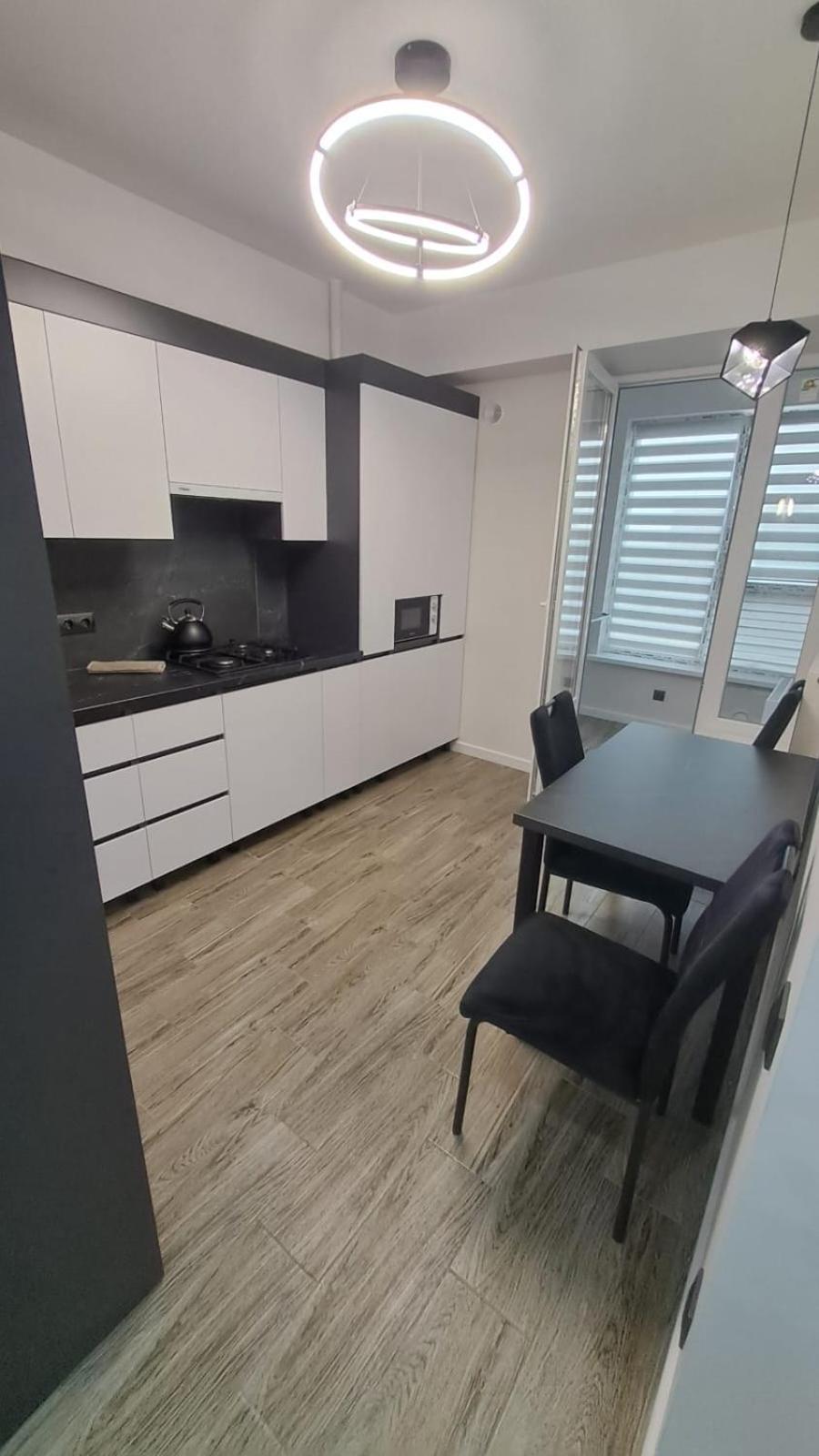 Аэропорт Кишинев 24&24 Apartment Екстериор снимка