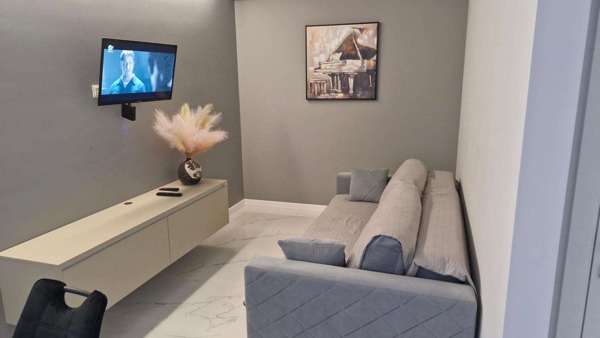 Аэропорт Кишинев 24&24 Apartment Екстериор снимка